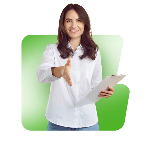 kobieta witająca się z obserwatorem