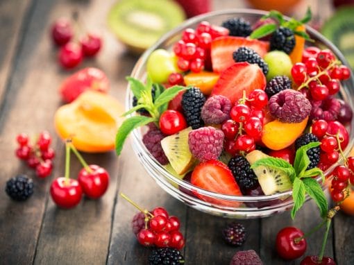 5 pomysłów na przepyszną sałatkę owocową