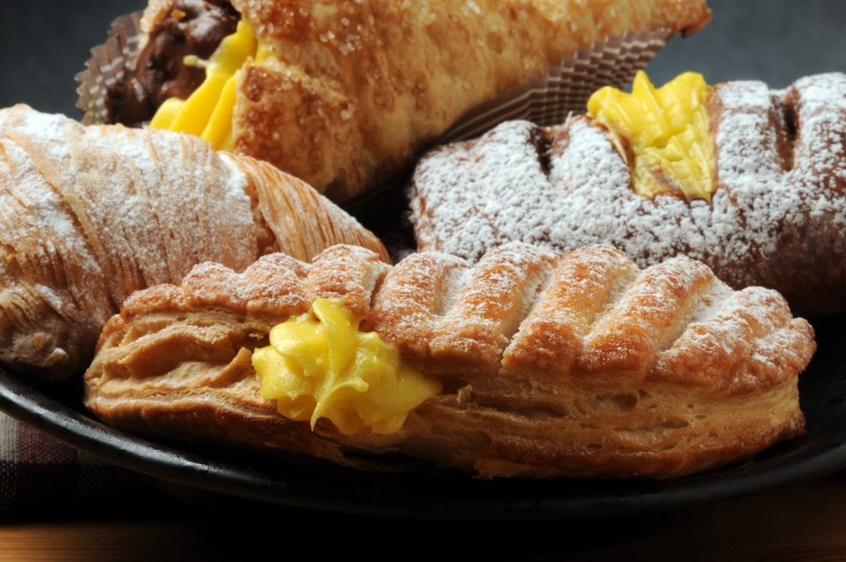 Co można zrobić z ciasta francuskiego na słodko i na słono