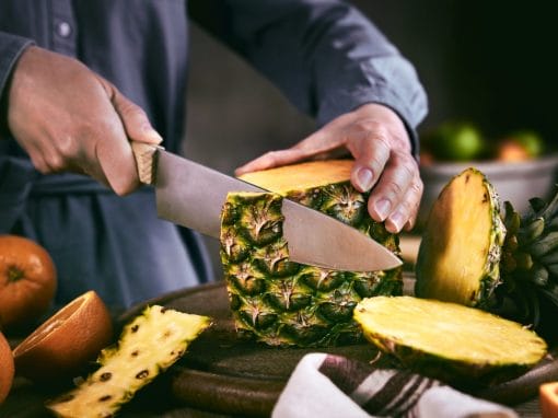 Jak obrać ananasa Sprawdzone sposoby i propozycje dań z ananasem
