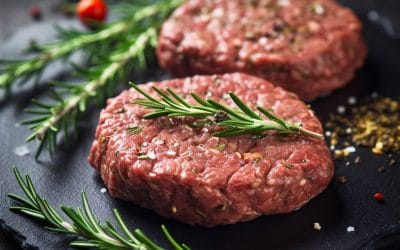 Jak przyprawić mięso na hamburgery? Sposoby i wskazówki