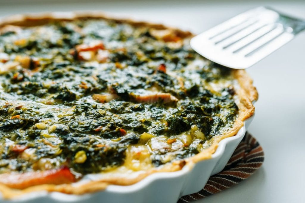 Tarta na słono - tarta ze szpinakiem, fetą i boczkiem
