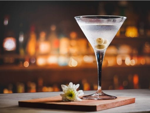Z czym pić Martini? Przepisy na najlepsze drinki
