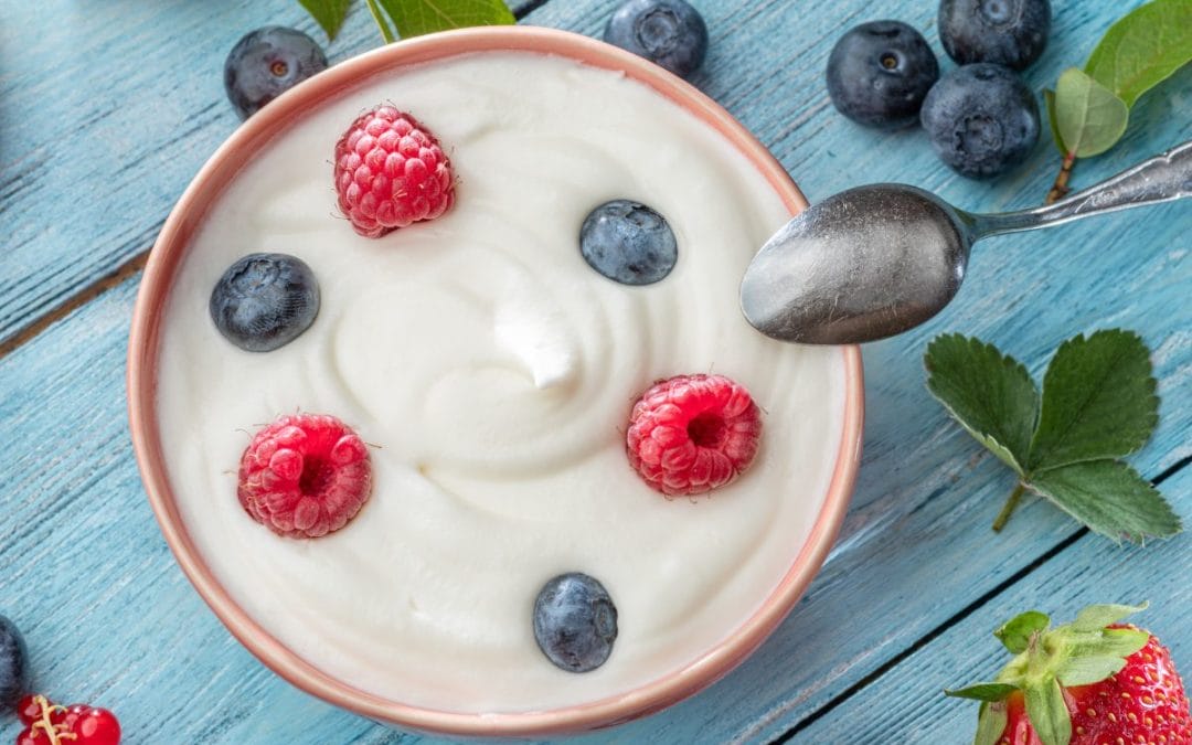 Z czym jeść jogurt naturalny Najpyszniejsze pomysły