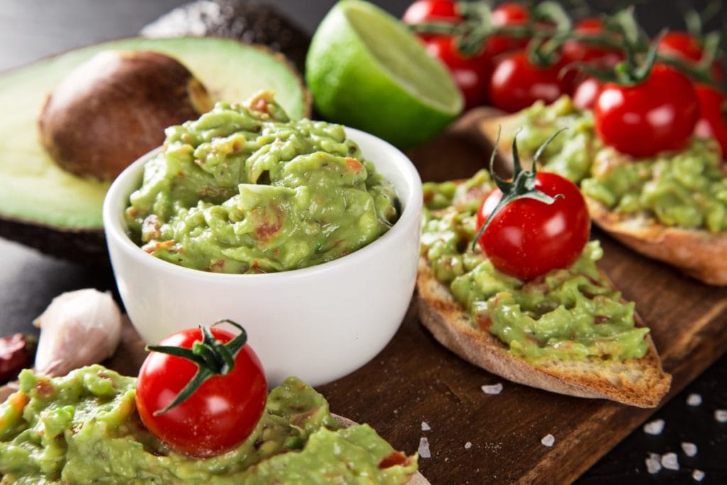 Z czym warto jeść guacamole Najlepsze propozycje
