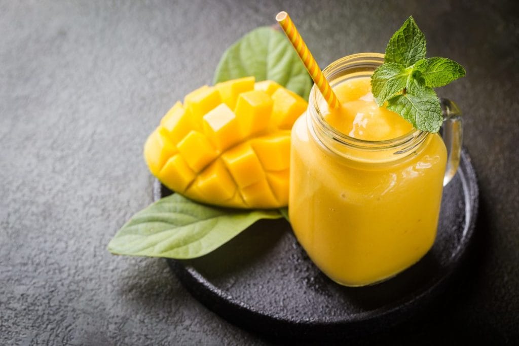 3. Smoothie mango-mięta