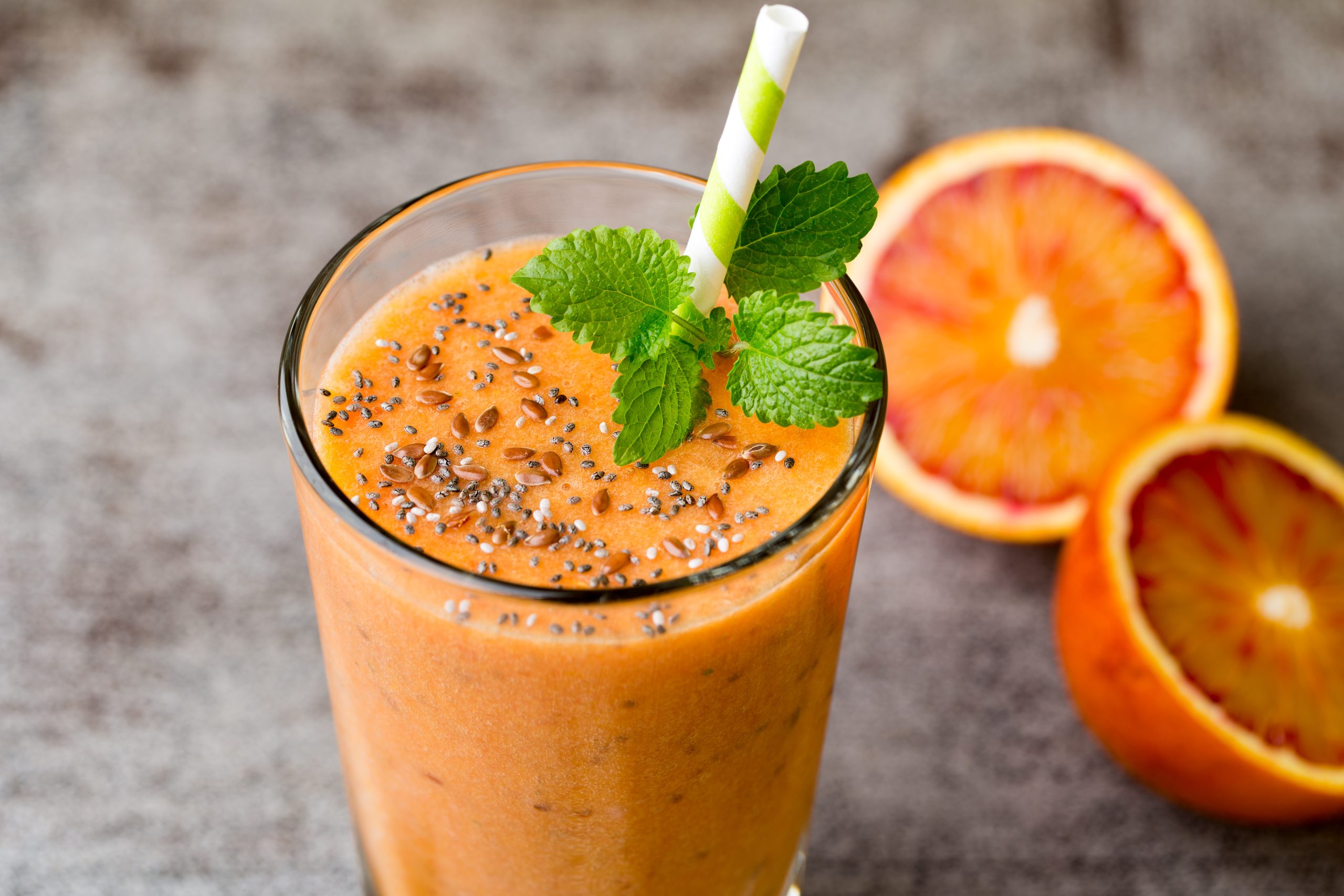 Najsmaczniejsze smoothie z pomarańczy - przepisy i wskazówki