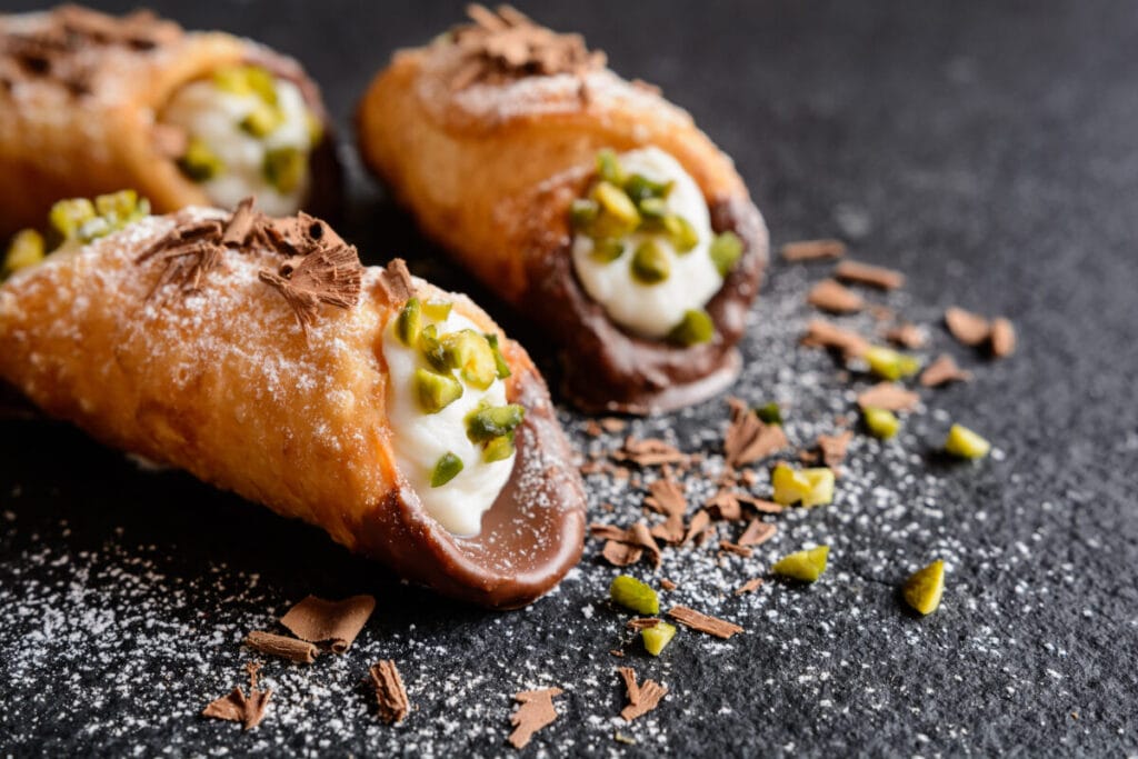 3. Cannoli