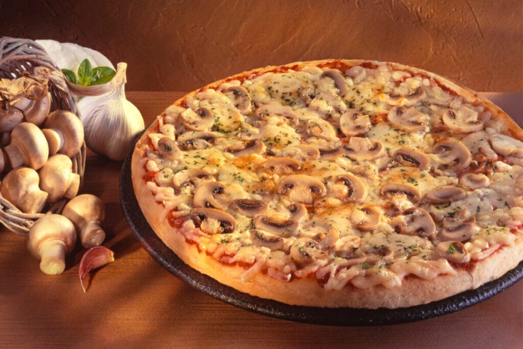 Dlaczego warto jeść pizzę z grzybami?