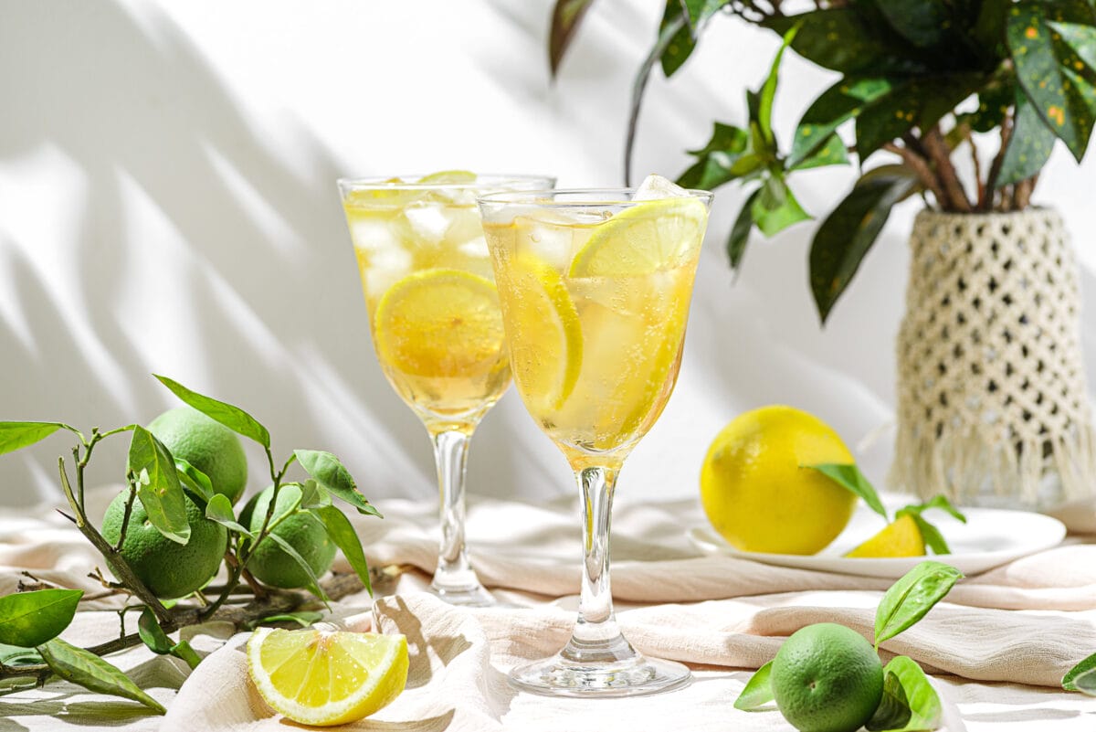 Pomysły na letnie drinki i sorbety z Limoncello Goccia Oro