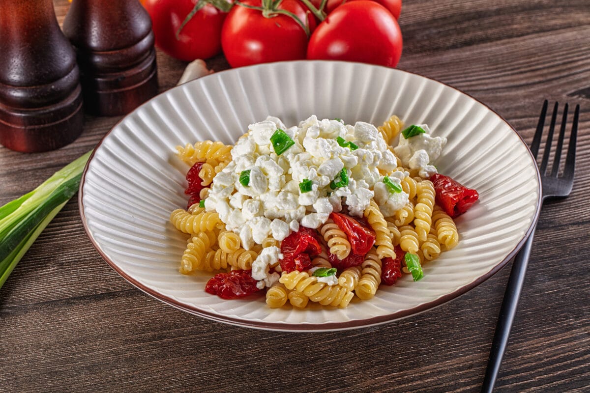 Najlepsze przepisy na makaron z serem białym