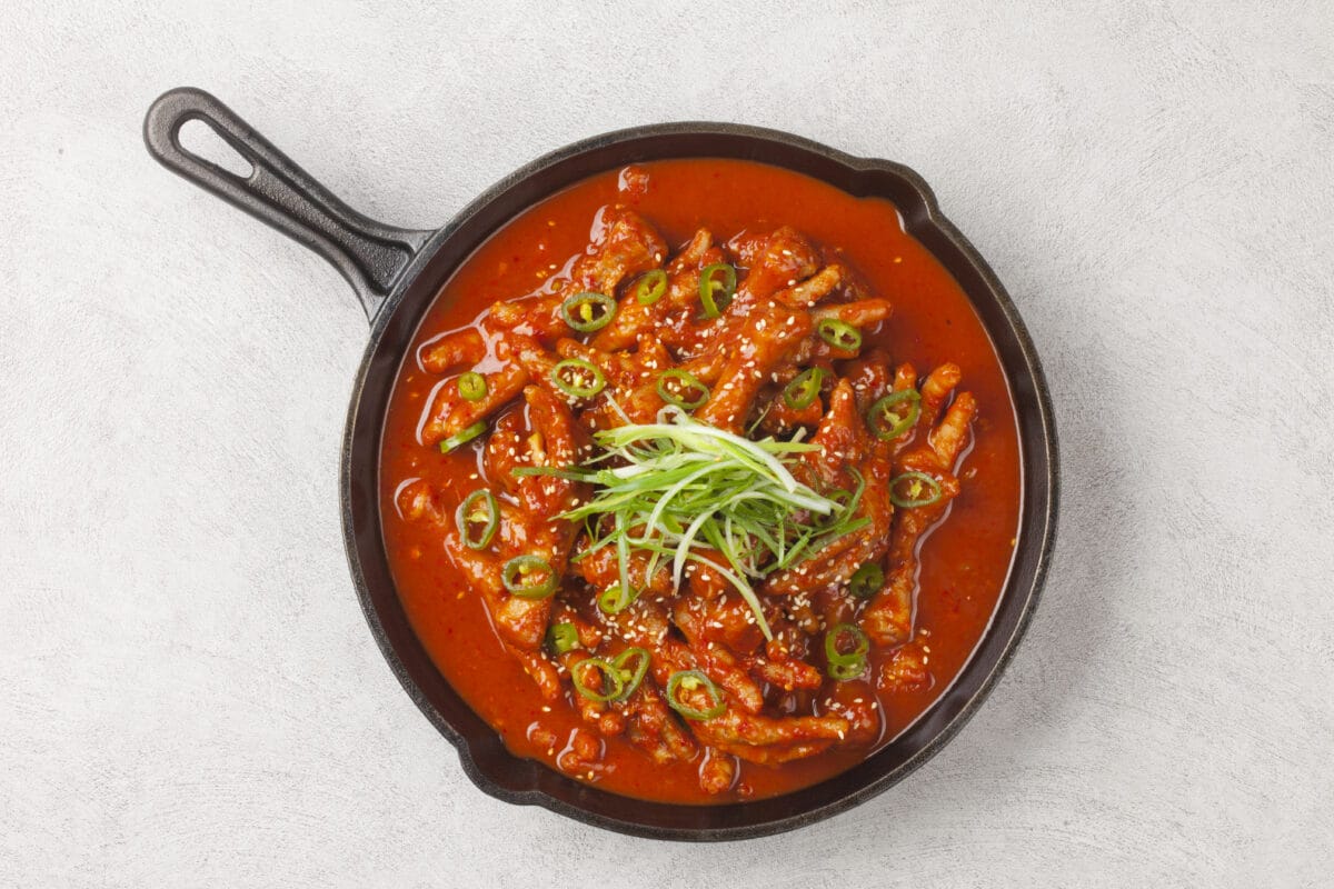 Koreańskie dania z pastą gochujang – poradnik kulinarny